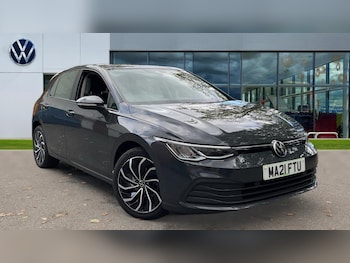 Volkswagen - Golf