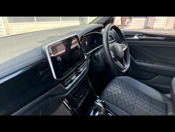 Used Volkswagen T-Roc 2024 for sale - 74761860: Photo