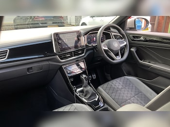 Used Volkswagen T-Roc 2025 for sale - 75910606: Photo