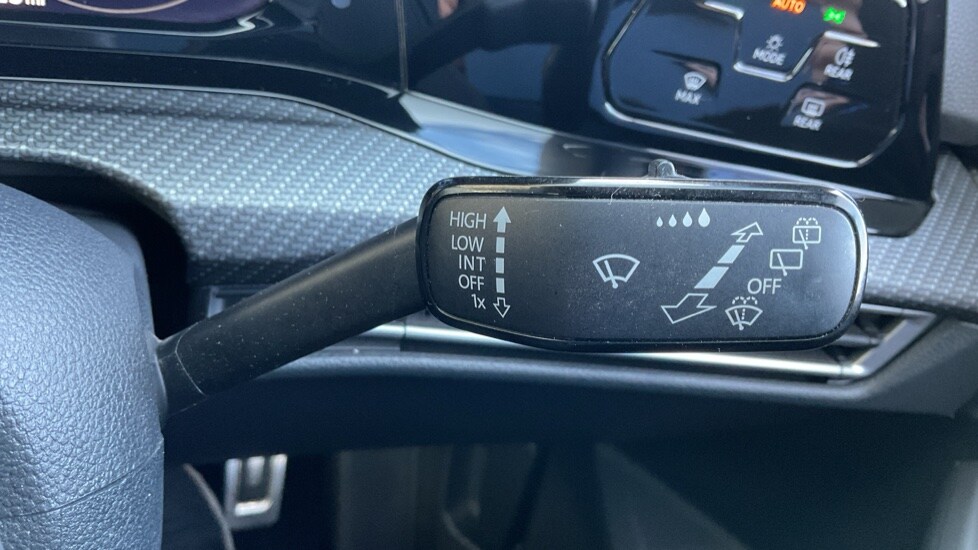 Used Volkswagen Golf 2021 for sale - 76766373: Photo 32