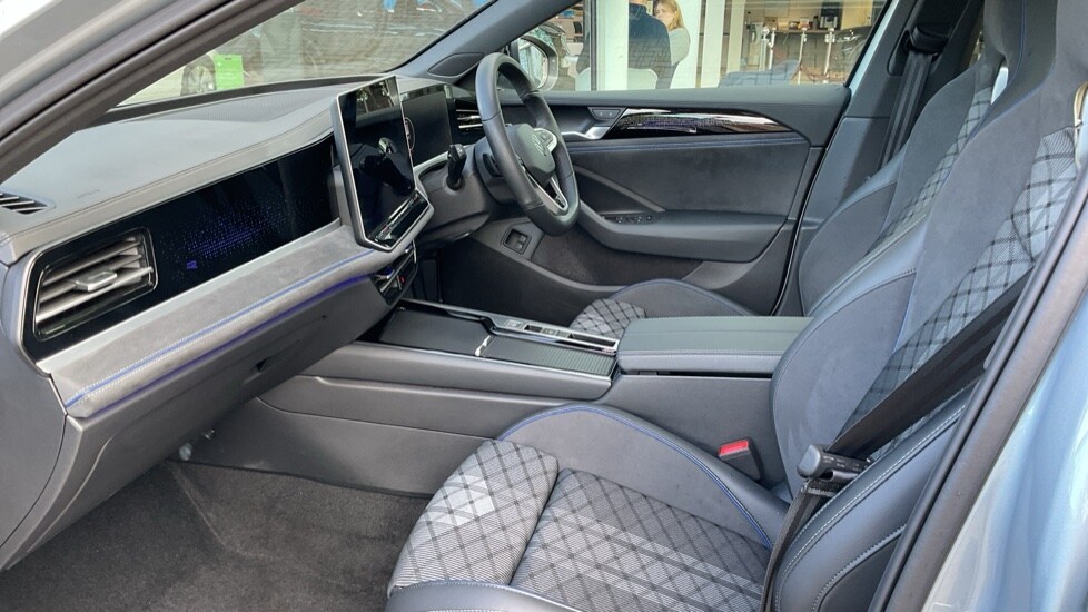 Used Volkswagen Passat 2025 for sale - 76217172: Photo 28