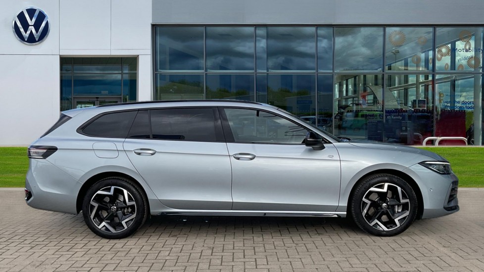 Used Volkswagen Passat 2025 for sale - 76217172: Photo 4