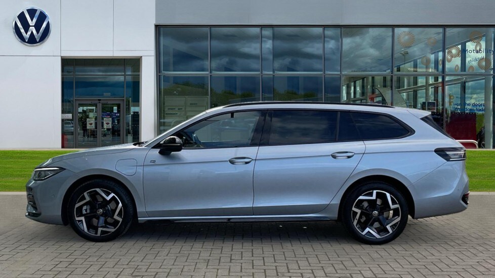 Used Volkswagen Passat 2025 for sale - 76217172: Photo 9