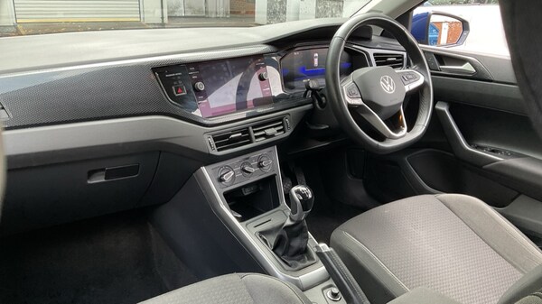 Used Volkswagen Polo 2023 for sale - 76176205: Photo 2