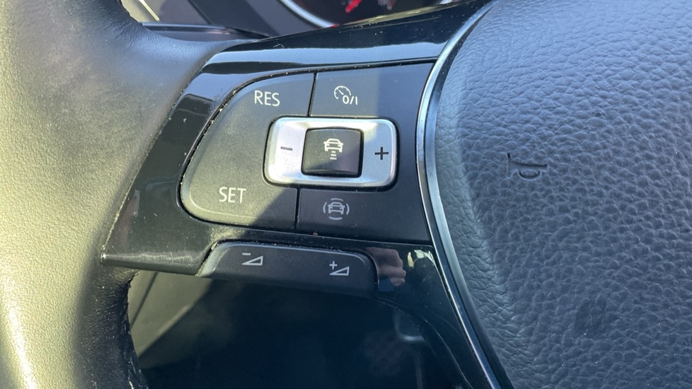 Used Volkswagen Tiguan 2020 for sale - 76766381: Photo 31