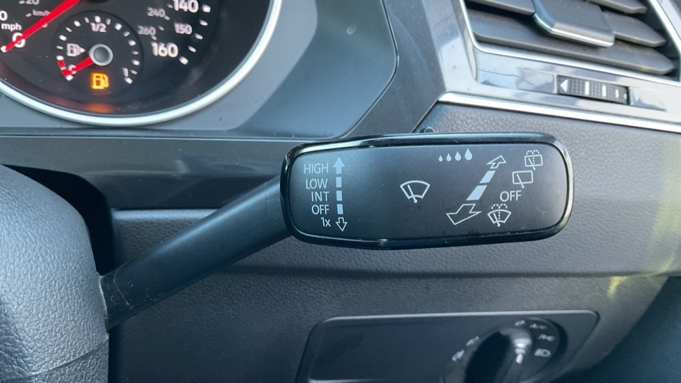 Used Volkswagen Tiguan 2020 for sale - 76766381: Photo 32