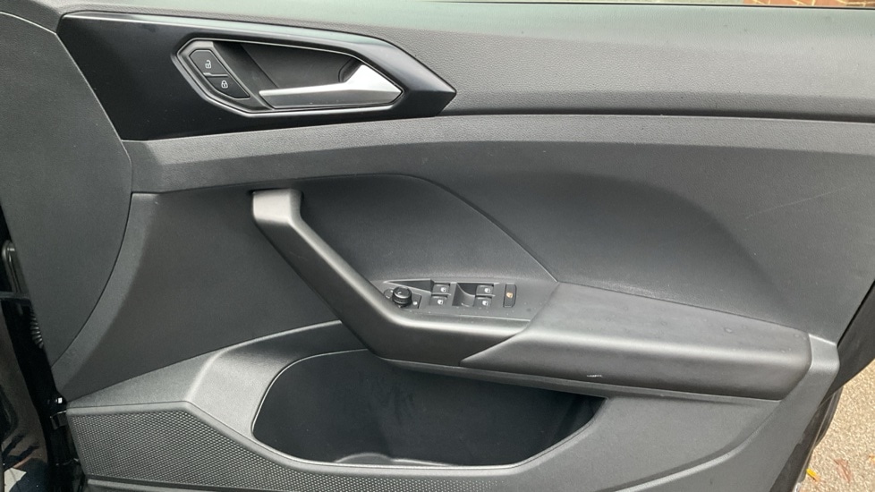 Used Volkswagen T-Cross 2021 for sale - 76928001: Photo 37