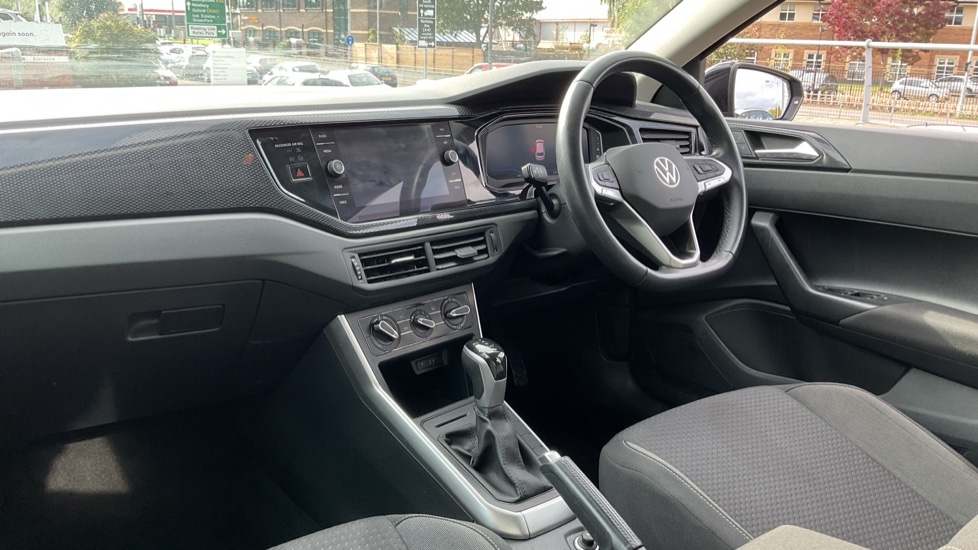 Used Volkswagen Polo 2023 for sale - 76092172: Photo 2