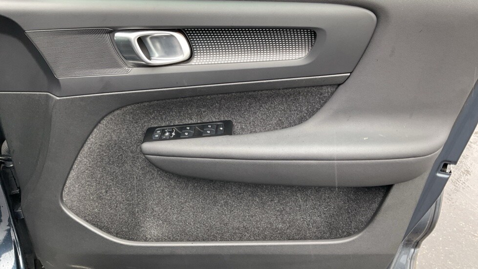 Used Volvo XC40 2021 for sale - 76124698: Photo 30
