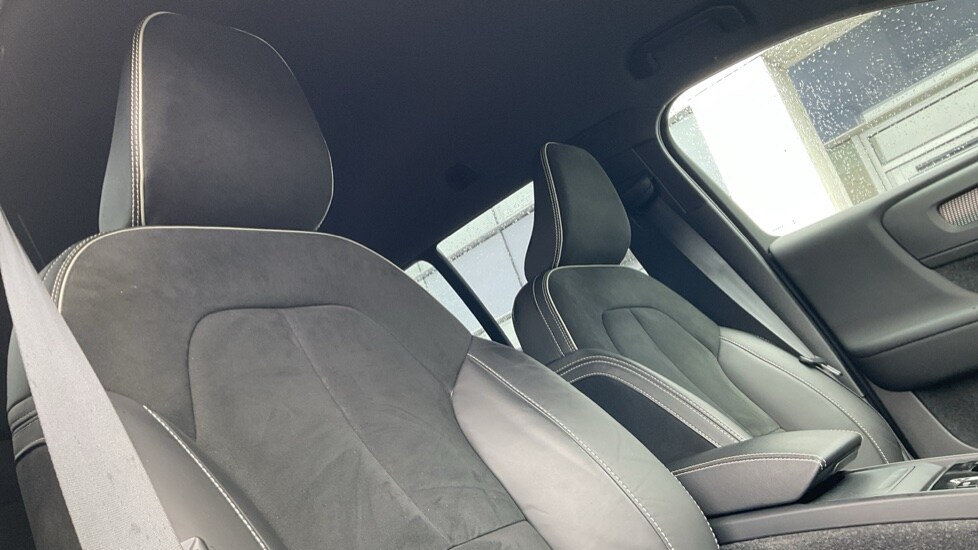 Used Volvo XC40 2021 for sale - 76124698: Photo 31