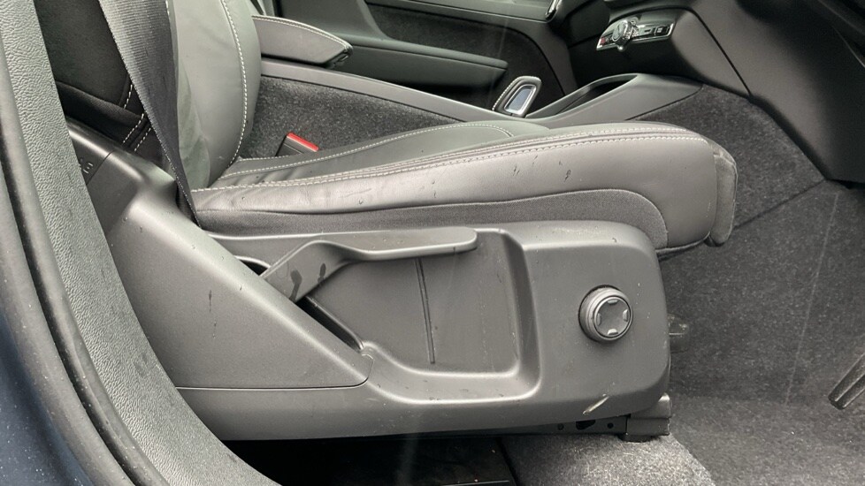 Used Volvo XC40 2021 for sale - 76124698: Photo 32