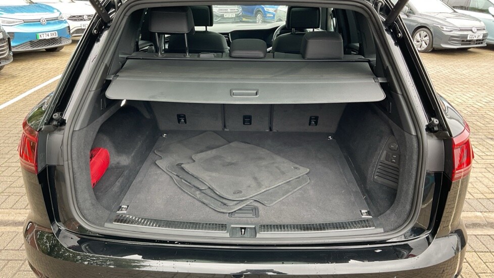 Used Volkswagen Touareg 2025 for sale - 75763356: Photo 16