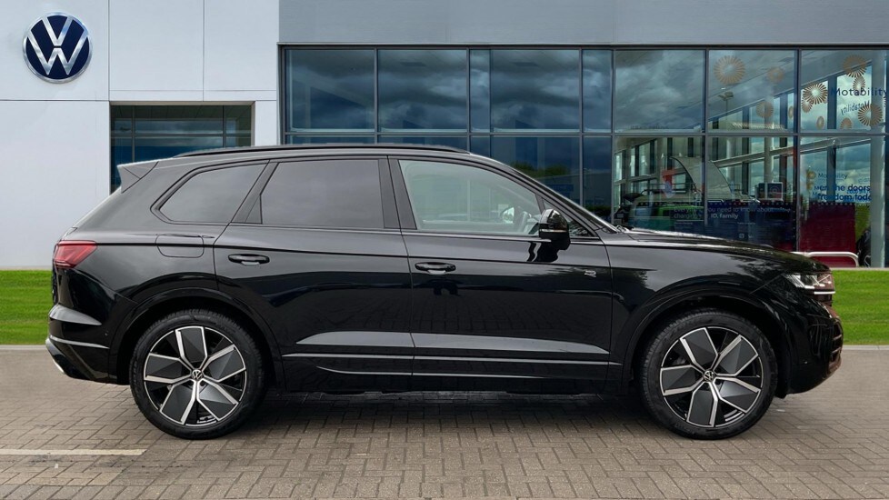 Used Volkswagen Touareg 2025 for sale - 75763356: Photo 4