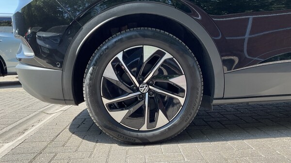 Used Volkswagen ID.4 2025 for sale - 75522091: Photo 5
