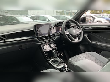 Used Volkswagen T-Roc 2025 for sale - 76091966: Photo 2