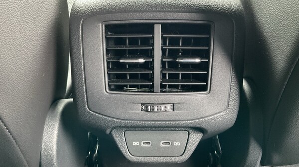 Used Volkswagen T-Roc 2025 for sale - 76091966: Photo 34