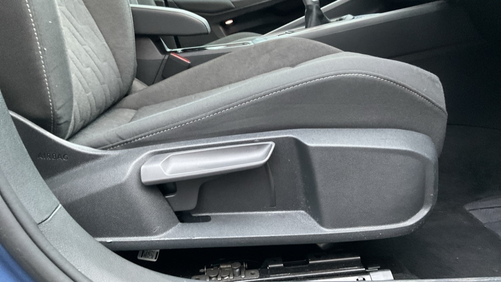 Used Volkswagen Golf 2024 for sale - 77082486: Photo 39