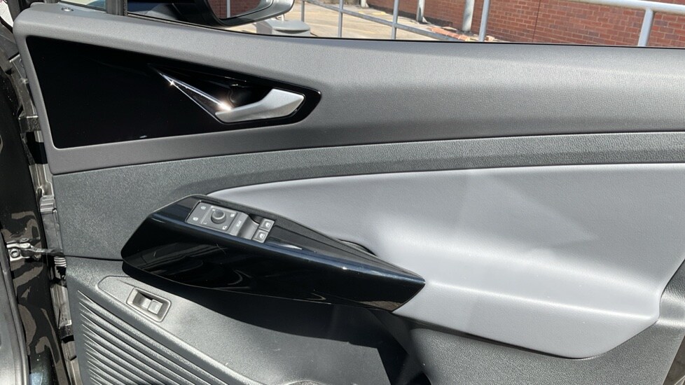 Used Volkswagen ID.4 2025 for sale - 76937474: Photo 37