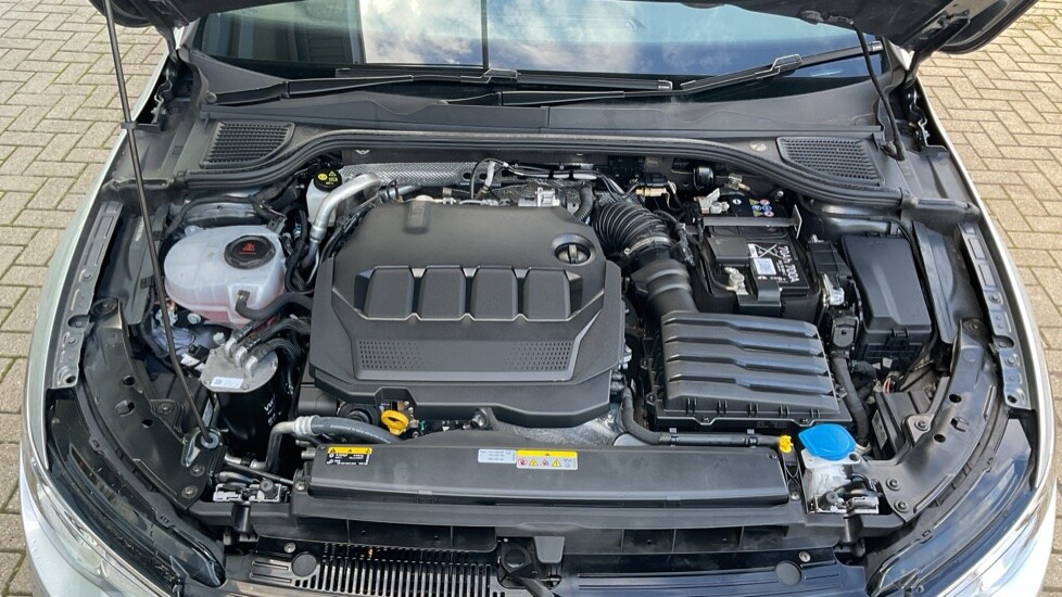 Used Volkswagen Golf 2023 for sale - 75735271: Photo 17