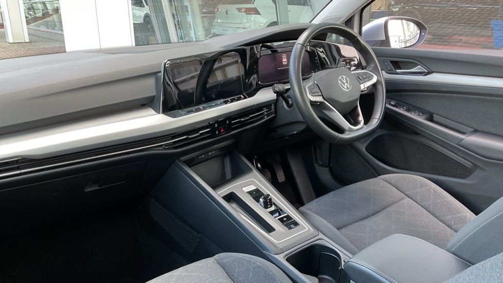 Used Volkswagen Golf 2023 for sale - 75735271: Photo 2