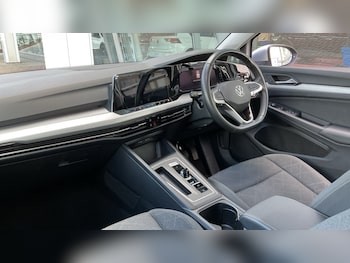 Used Volkswagen Golf 2023 for sale - 75735271: Photo