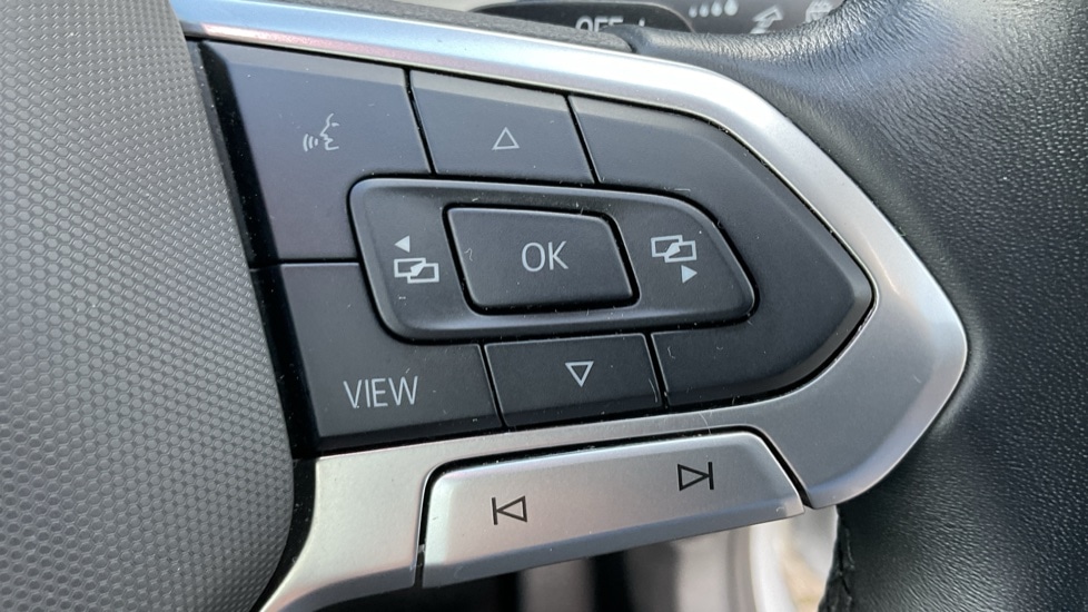 Used Volkswagen Golf 2023 for sale - 75735271: Photo 30
