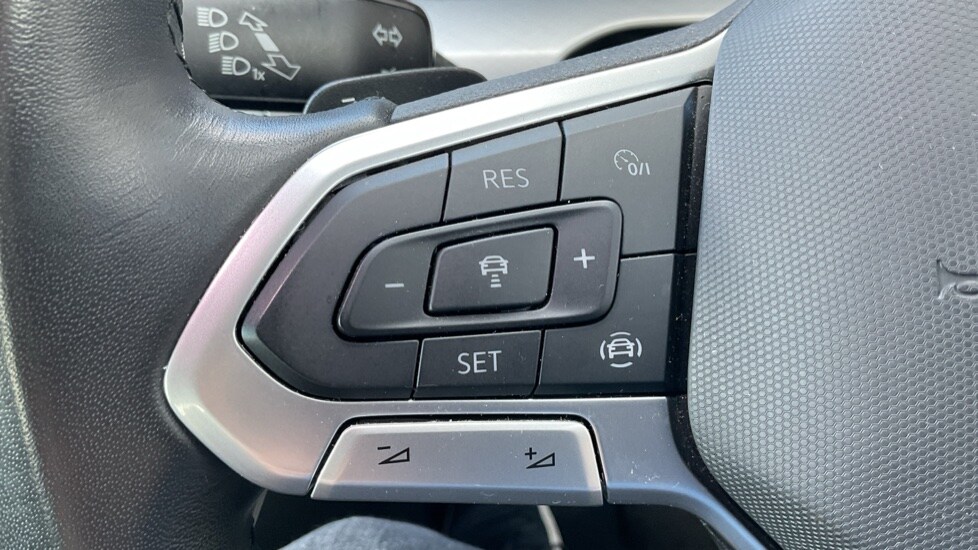 Used Volkswagen Golf 2023 for sale - 75735271: Photo 31
