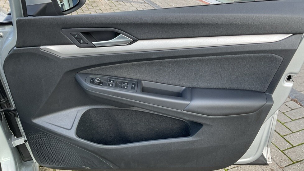 Used Volkswagen Golf 2023 for sale - 75735271: Photo 37