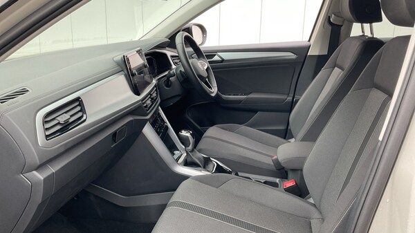 Used Volkswagen T-Roc 2025 for sale - 76066878: Photo 28