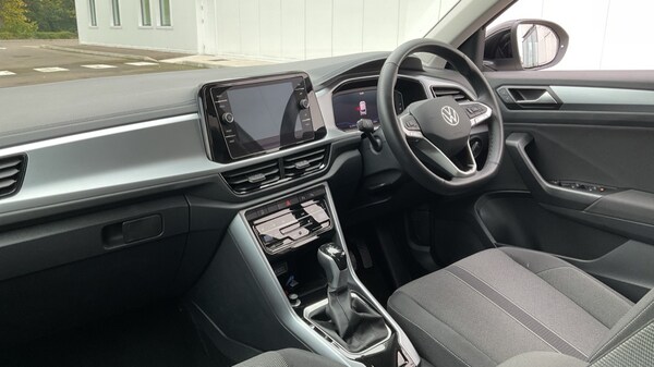 Used Volkswagen T-Roc 2025 for sale - 76066878: Photo 2