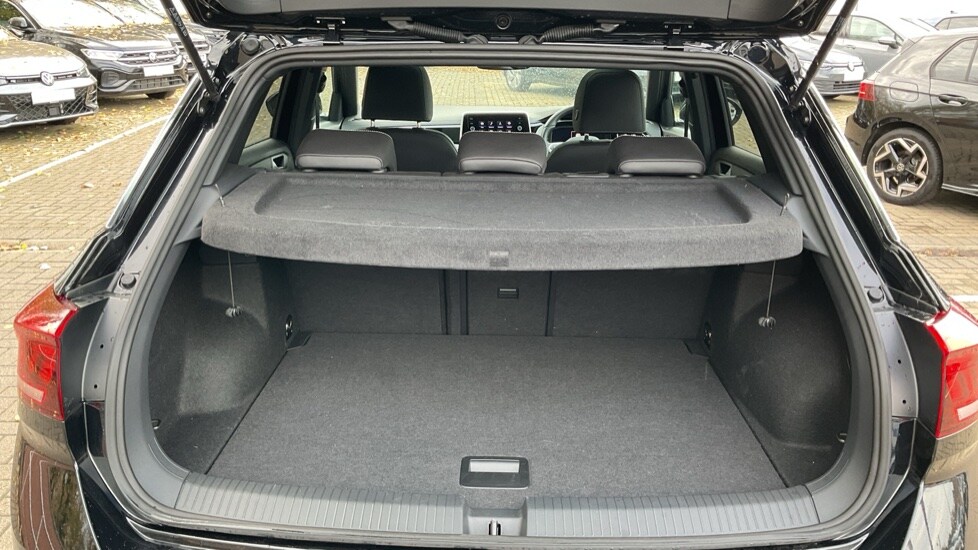 Used Volkswagen T-Roc 2025 for sale - 76452270: Photo 16