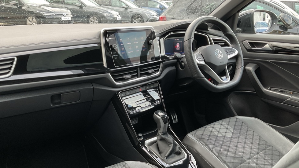 Used Volkswagen T-Roc 2025 for sale - 76452270: Photo 2