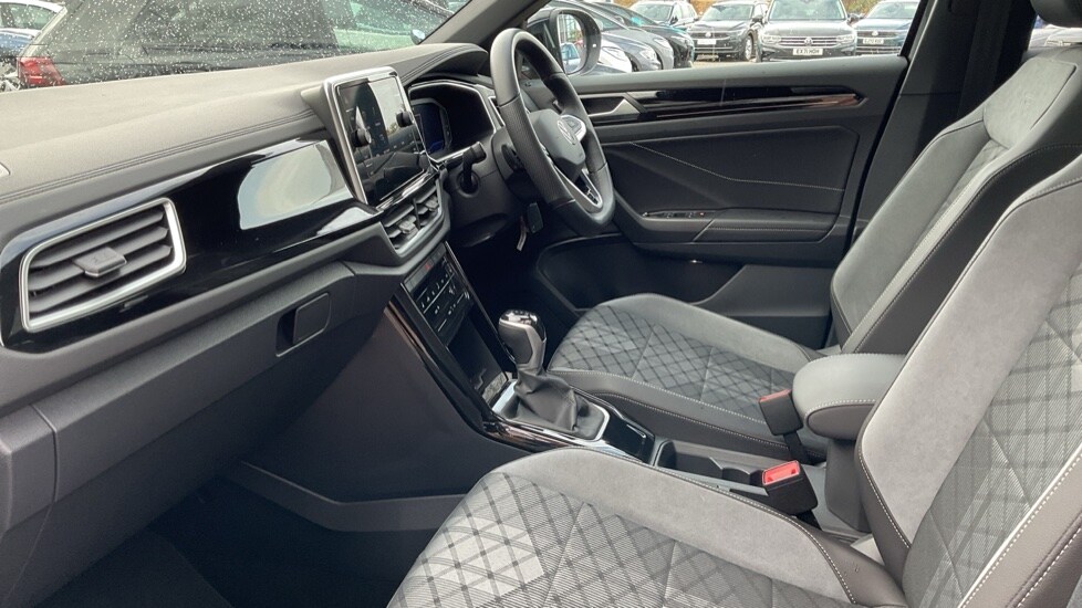 Used Volkswagen T-Roc 2025 for sale - 76452270: Photo 28