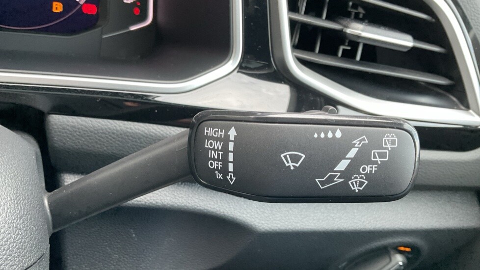 Used Volkswagen T-Roc 2025 for sale - 76452270: Photo 32