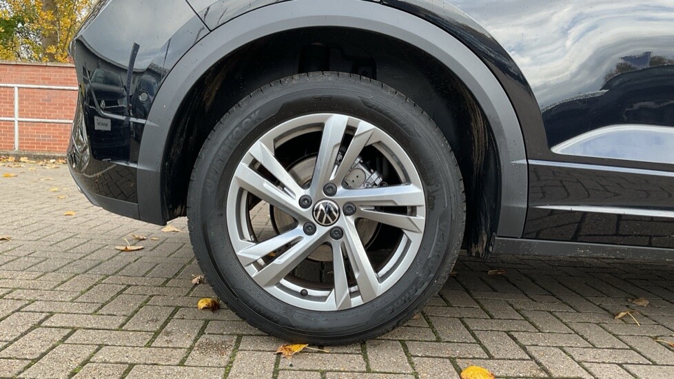 Used Volkswagen T-Roc 2025 for sale - 76452270: Photo 5