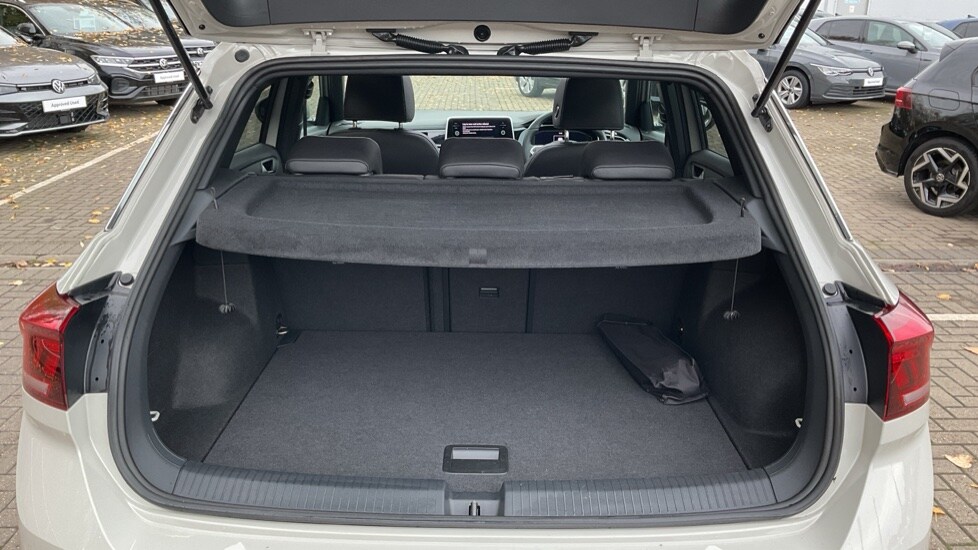 Used Volkswagen T-Roc 2025 for sale - 76717351: Photo 16