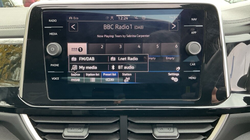 Used Volkswagen T-Roc 2025 for sale - 76717351: Photo 25