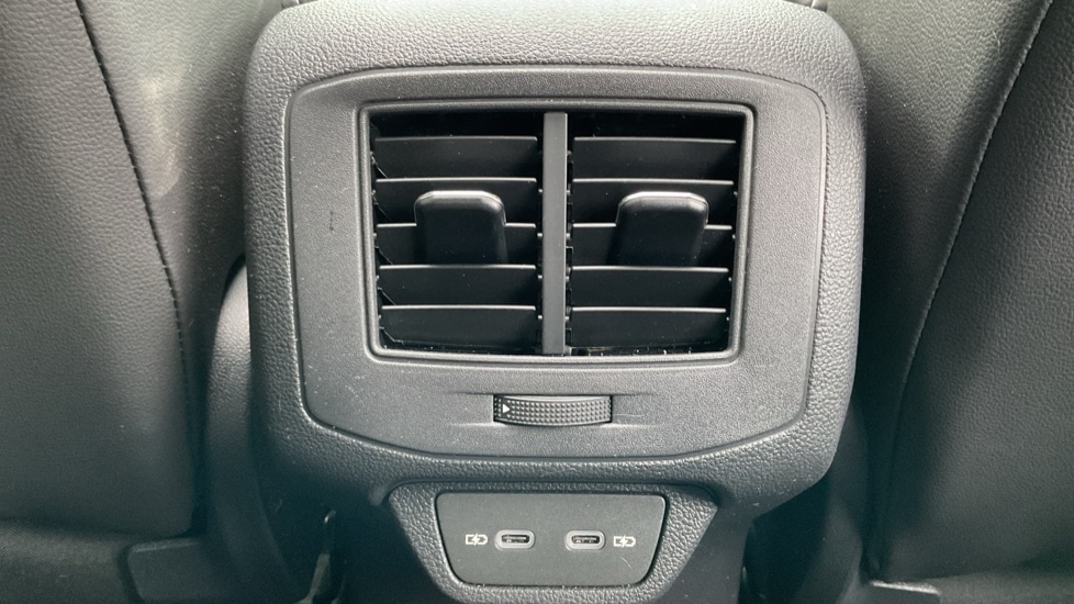 Used Volkswagen T-Roc 2025 for sale - 76717351: Photo 34