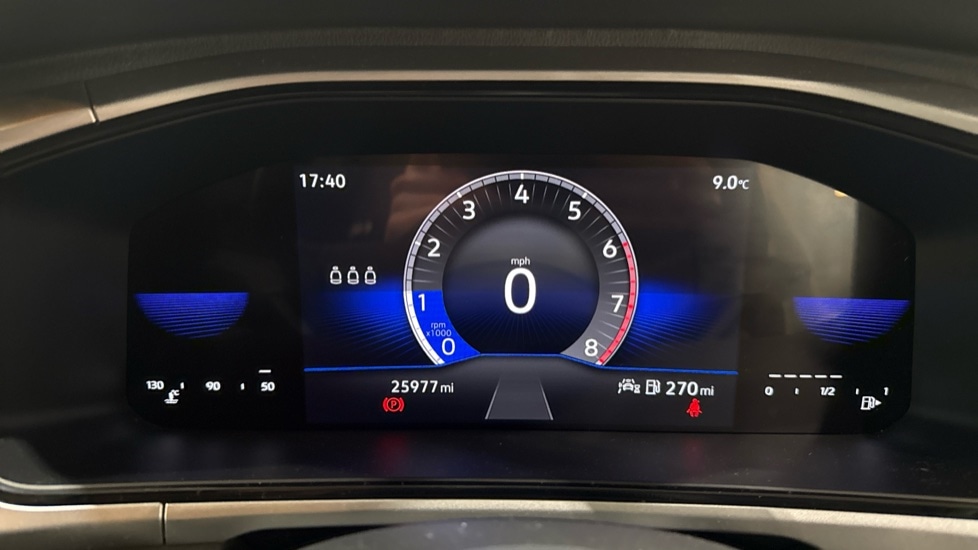 Used Volkswagen T-Roc 2023 for sale - 76766296: Photo 14