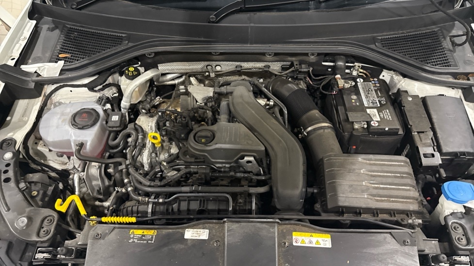 Used Volkswagen T-Roc 2023 for sale - 76766296: Photo 17