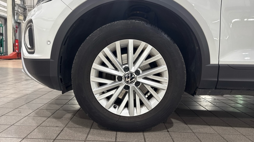 Used Volkswagen T-Roc 2023 for sale - 76766296: Photo 18