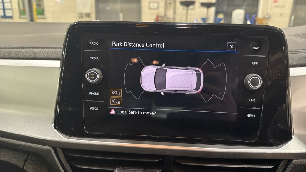 Used Volkswagen T-Roc 2023 for sale - 76766296: Photo 21