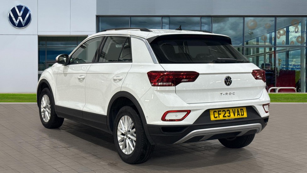 Used Volkswagen T-Roc 2023 for sale - 76766296: Photo 3