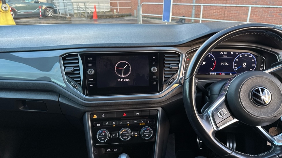 Used Volkswagen T-Roc 2021 for sale - 77043029: Photo 12