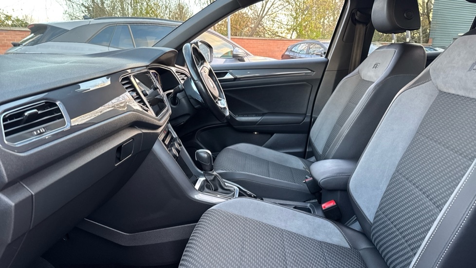 Used Volkswagen T-Roc 2021 for sale - 77043029: Photo 28