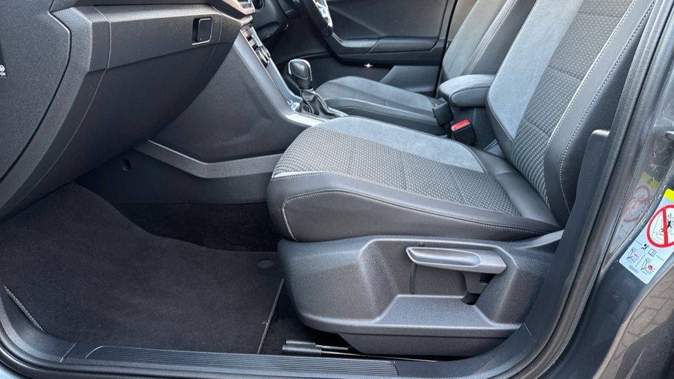 Used Volkswagen T-Roc 2021 for sale - 77043029: Photo 39