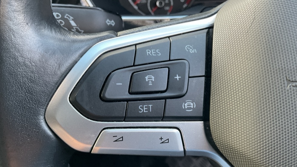 Used Volkswagen T-Cross 2022 for sale - 76766351: Photo 31