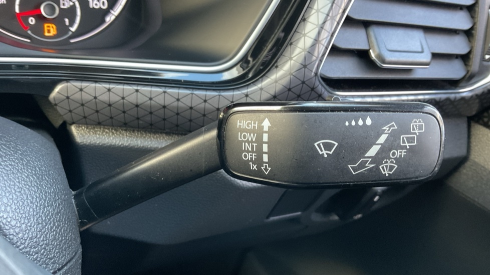 Used Volkswagen T-Cross 2022 for sale - 76766351: Photo 32