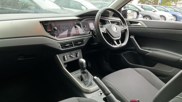 Used Volkswagen Polo 2019 for sale - 76092138: Photo 2