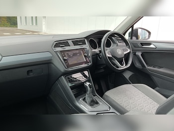 Used Volkswagen Tiguan 2022 for sale - 76190998: Photo 2